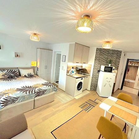 Aloha Apartment Burgas City Exterior foto