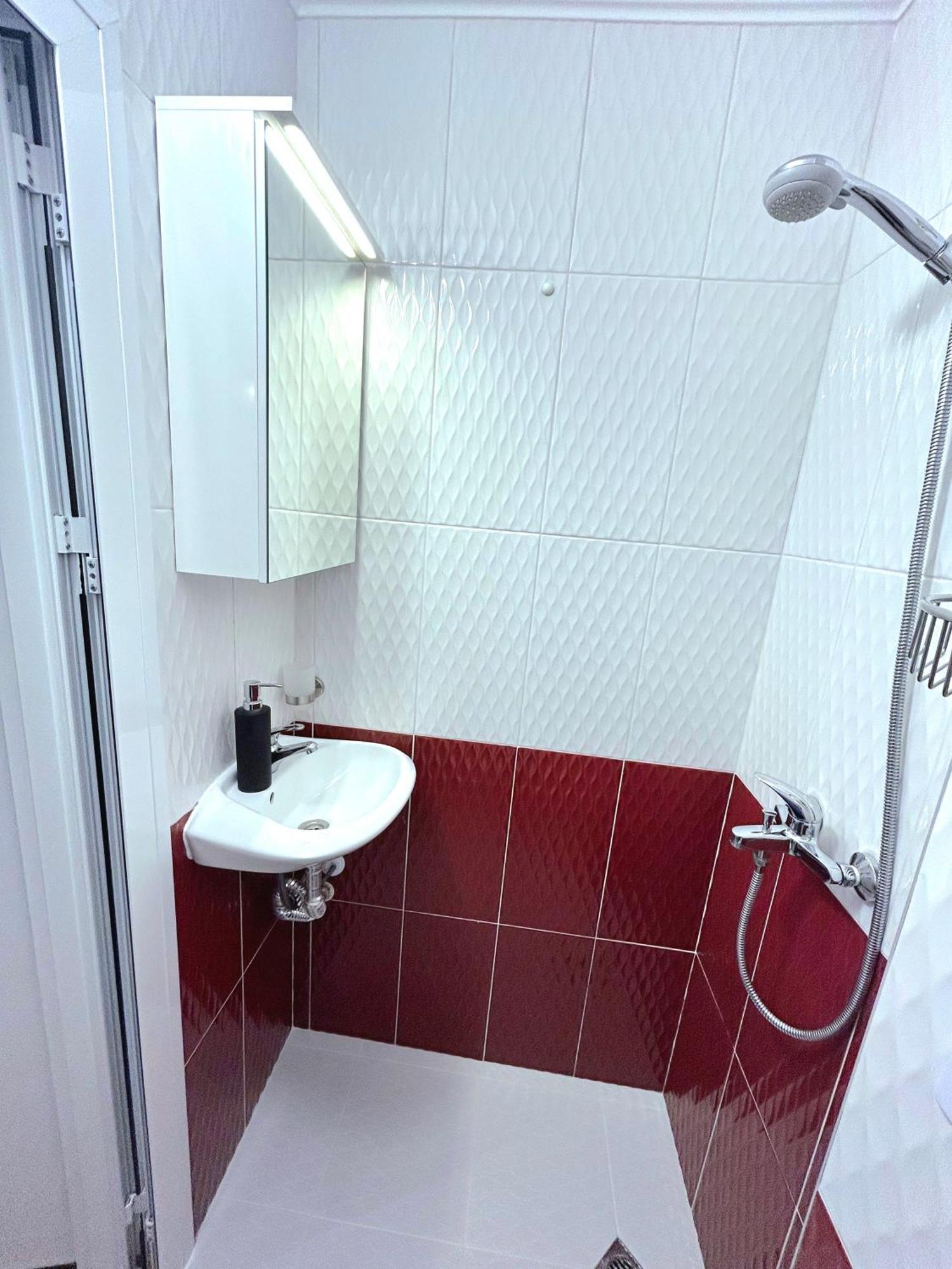 Aloha Apartment Burgas City Exterior foto